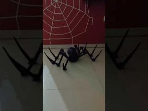 Moving Spider Scary Halloween Toy